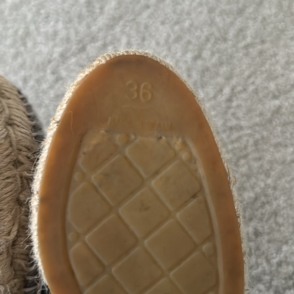 CHANEL Grey Suede CC Platfom Jute Espadrilles 36 - Picture 10 of 11